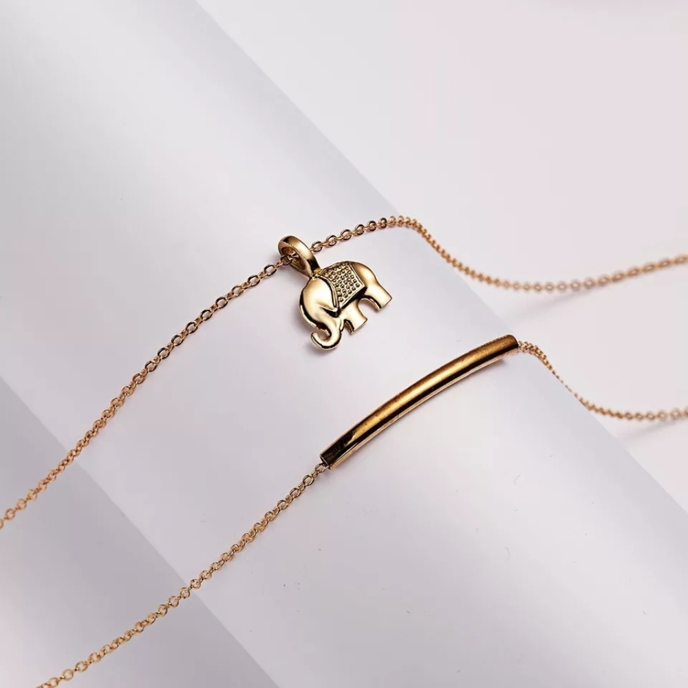 💥[2 for $10]💥 Gold Lucky Us Necklace - Picture 2 of 5